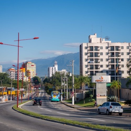Resende fecha primeiro semestre de 2025 com melhor saldo de empregos do Vale do Paraíba